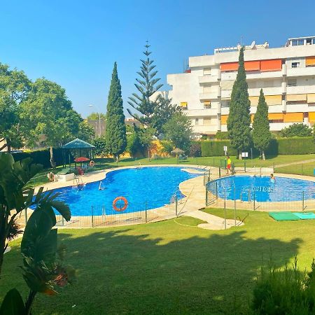 797 Holiday Rentals - Piso para 4 con amplia terraza al jardin y al mar Benalmádena Exterior foto